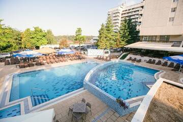 Фотографии Отель Hotel Poienița г. Бэйле-Феликс (Румыния) №1 Фото Отель Hotel Poienița г. Бэйле-Феликс 1