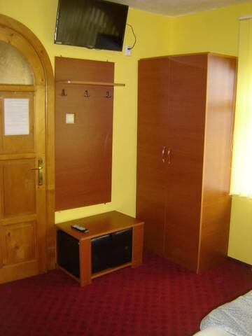 Фото номера Двухместный номер с 1 кроватью и собственной ванной комнатой Гостевой дом Alissim г. Бэйле-Феликс 3