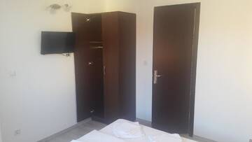 Фото номера Стандартный двухместный номер с 1 кроватью Гостевой дом Casa Laur г. Бэйле-Феликс 4