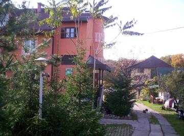 Фото номера Дом с 1 спальней Дома для отпуска Pensiunea CONNYLAND г. Бэйле-Феликс 8