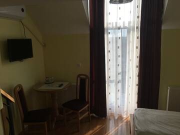 Фото номера Роскошный трехместный номер Гостевой дом Casa Irlandeza - Irish House г. Бэйле-Феликс 6