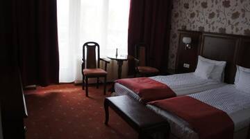 Фото номера Двухместный номер с 1 кроватью или 2 отдельными кроватями Отель Hotel President г. Бэйле-Феликс 8