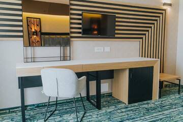 Фото номера Двухместный номер Делюкс с 1 кроватью Отель Hotel President г. Бэйле-Феликс 6