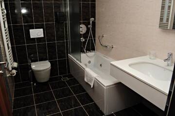 Фото номера Люкс Отель Hotel President г. Бэйле-Феликс 5